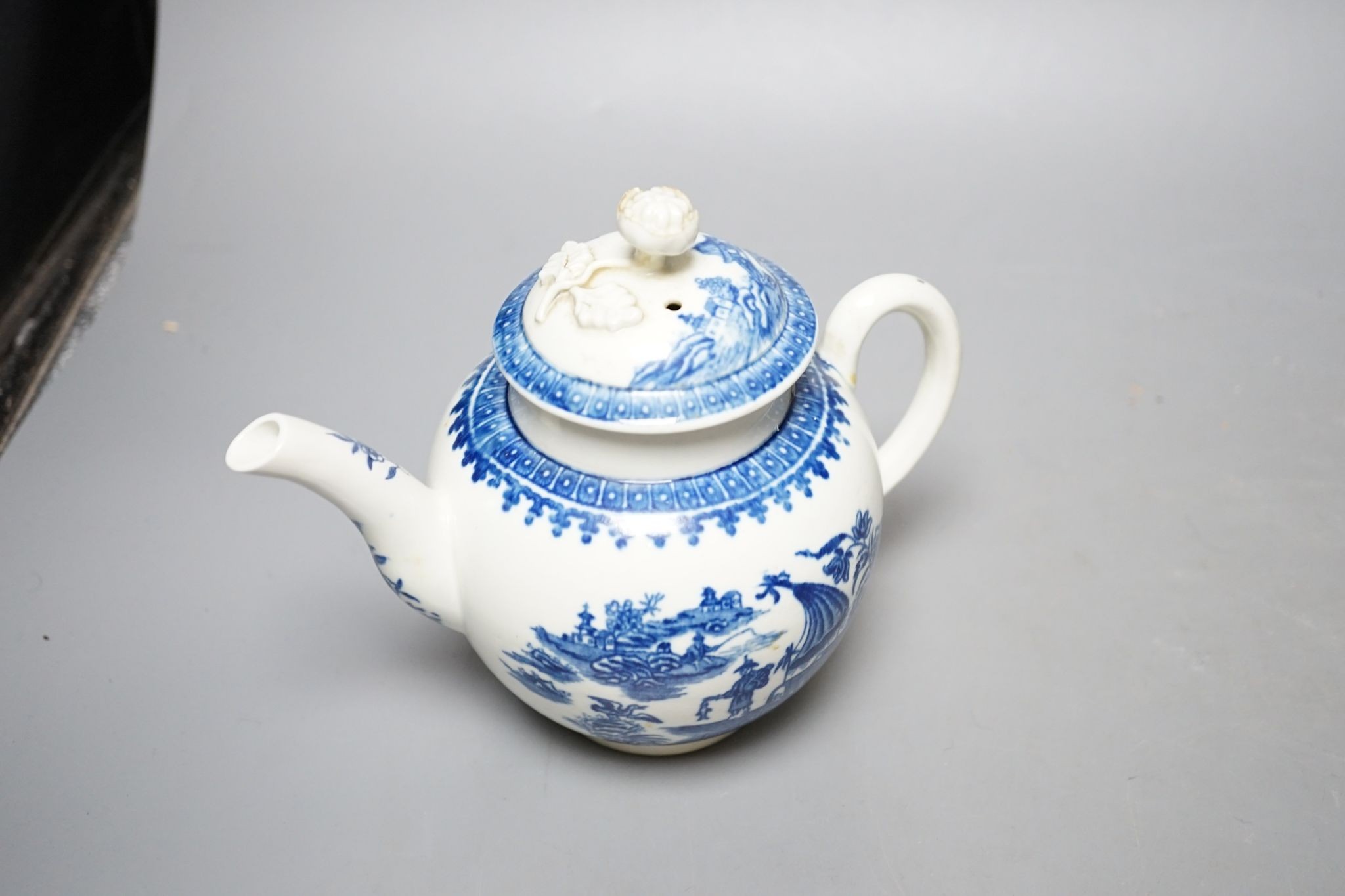 2 Worcester blue and white teapots, large Worcester jug and two coffee pots, 15cm